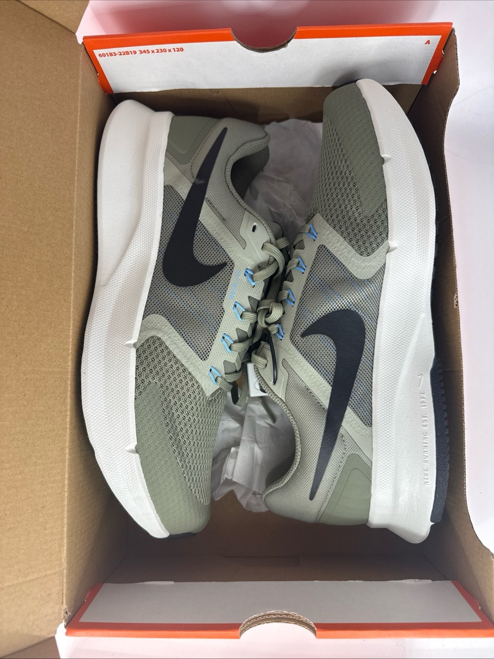 Nike Run Swift 3 Men's Running Shoes 11.5 Silver Sage Black Spruce DR2695-300